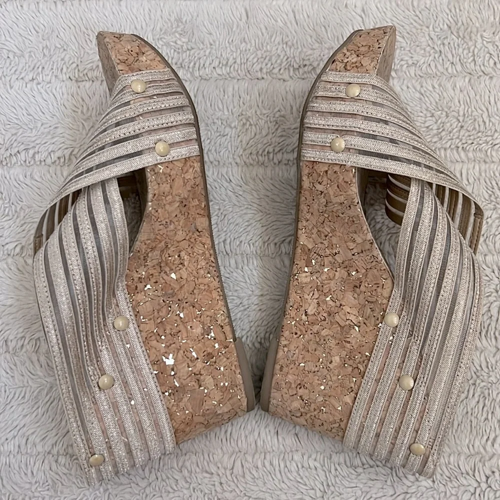 Lucky Brand Miller Cork Wedge Platform Criss Cross Gold Straps Slide Sandals
